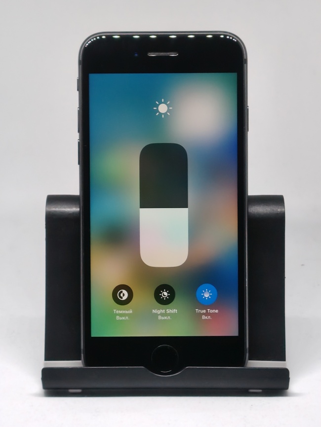 Смартфон Apple iPhone 8 Black 64 ГБ фото 6